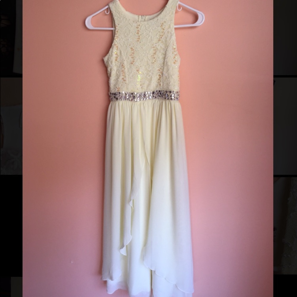 Speechless | light yellow dress